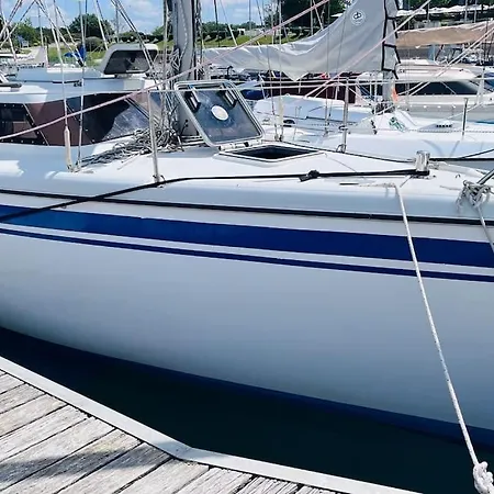 1 - En Voilier, Croiseur Habitable Tekne Mesnil-Saint-Père